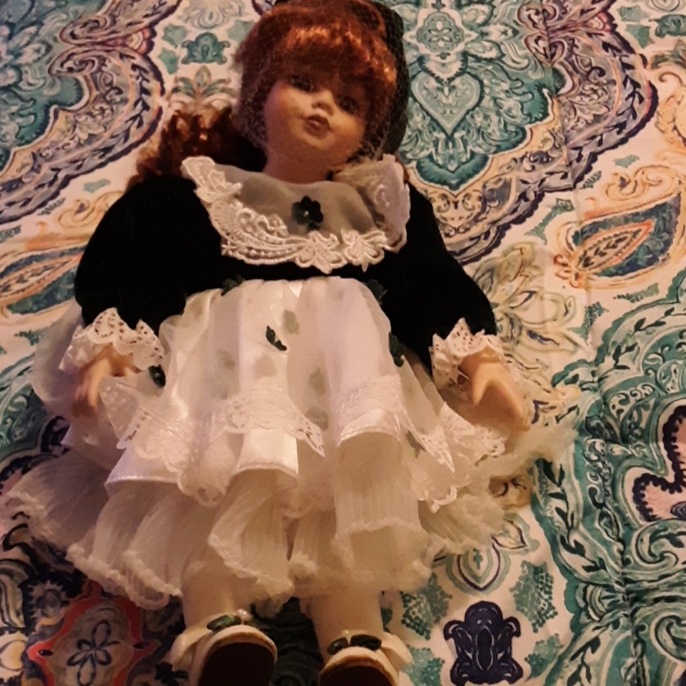 Shannon the Shamrock doll